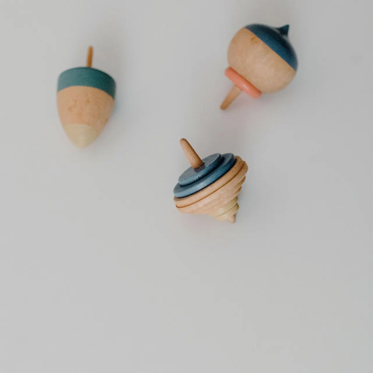 خذاريف خشبية (طقم من ٣)