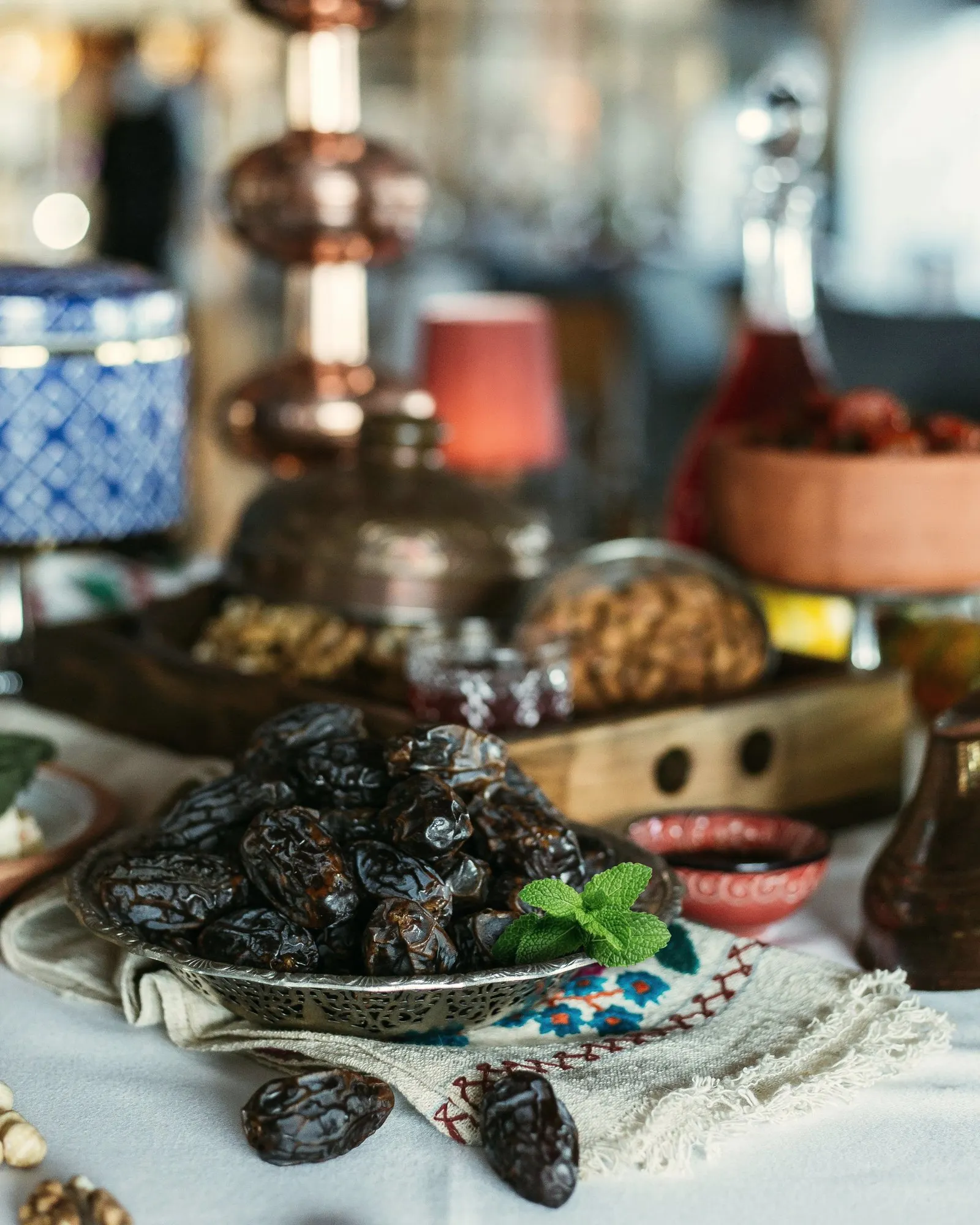 عجوة المدينة، داكنة وطريّة