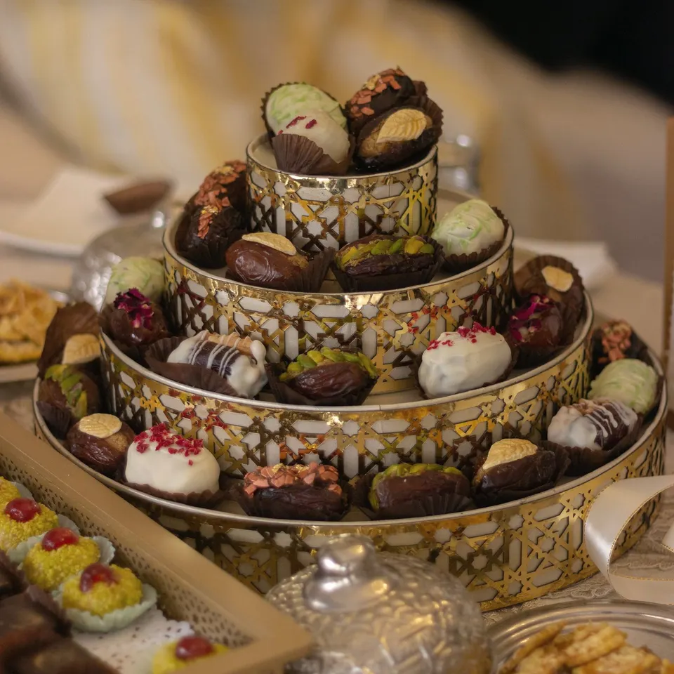 صينية الضيافة ثلاثية الأدوار
