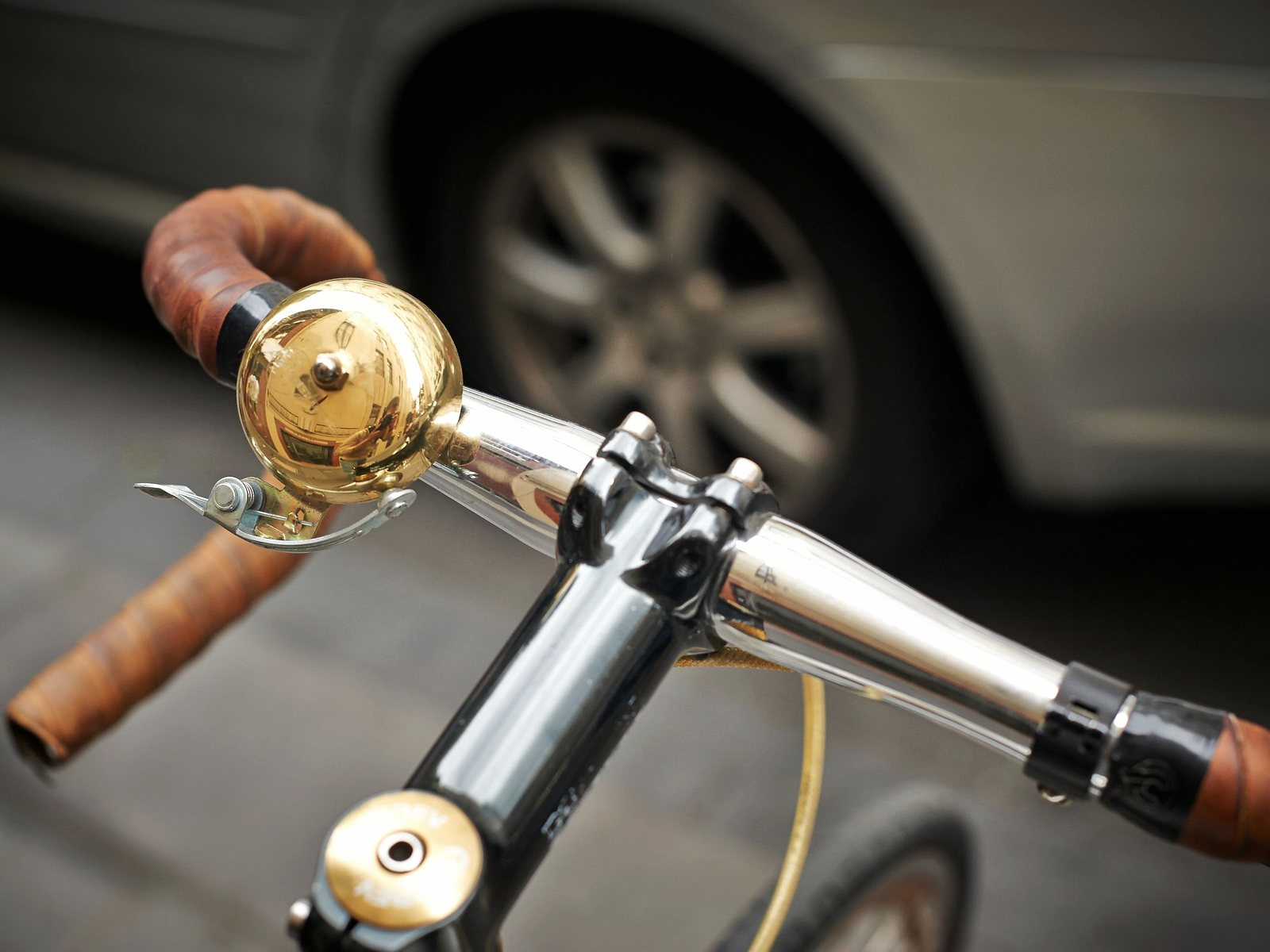 جرس دراجة كلاسيكي بقبة معدنية