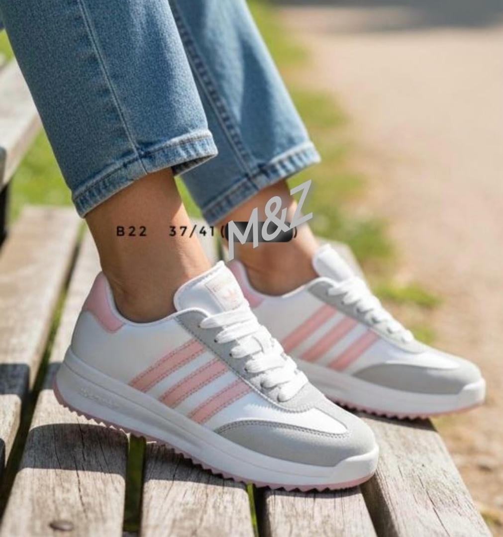 حذاء رياضي حريمي adidas–أبيض×وردي 