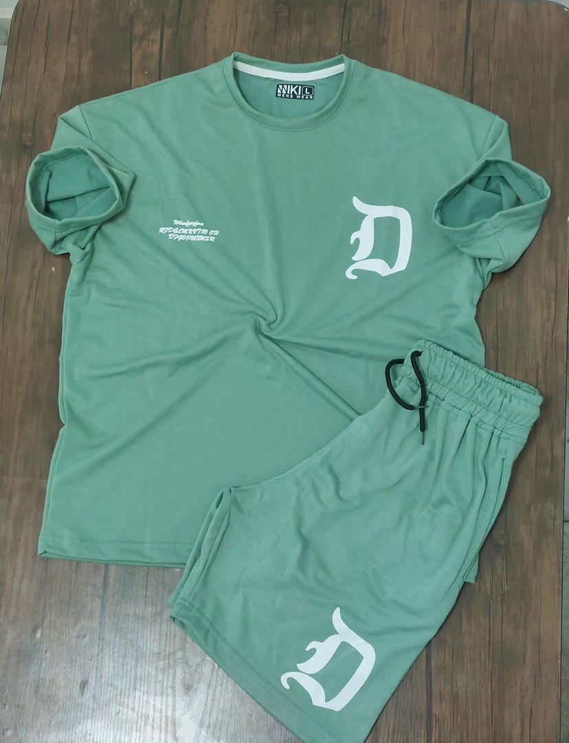 ترنج Oversize D الكاجوال العصري 👕✨